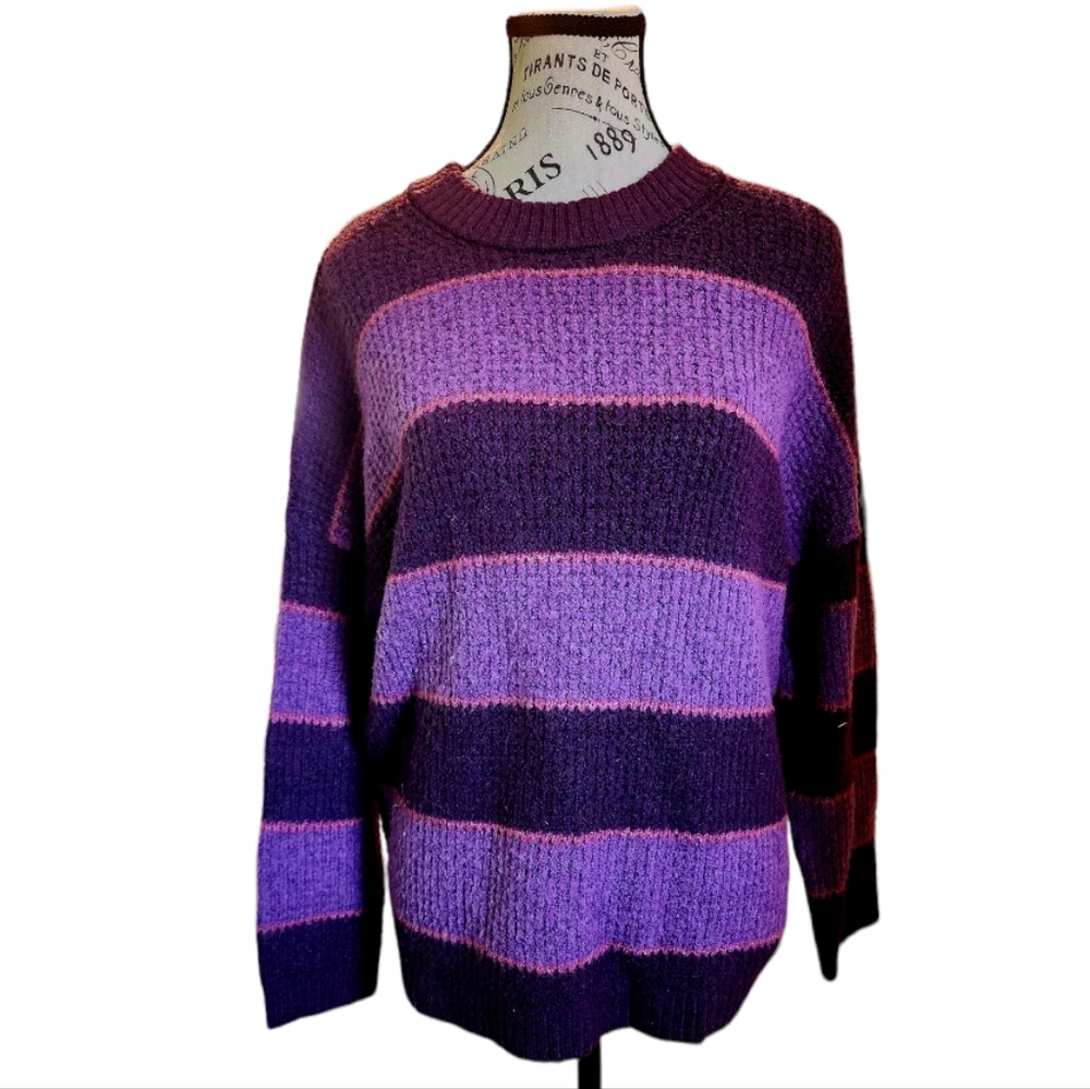 American Eagle Women’s Oversized Striped Purple Crew Neck Sweater Size Medium